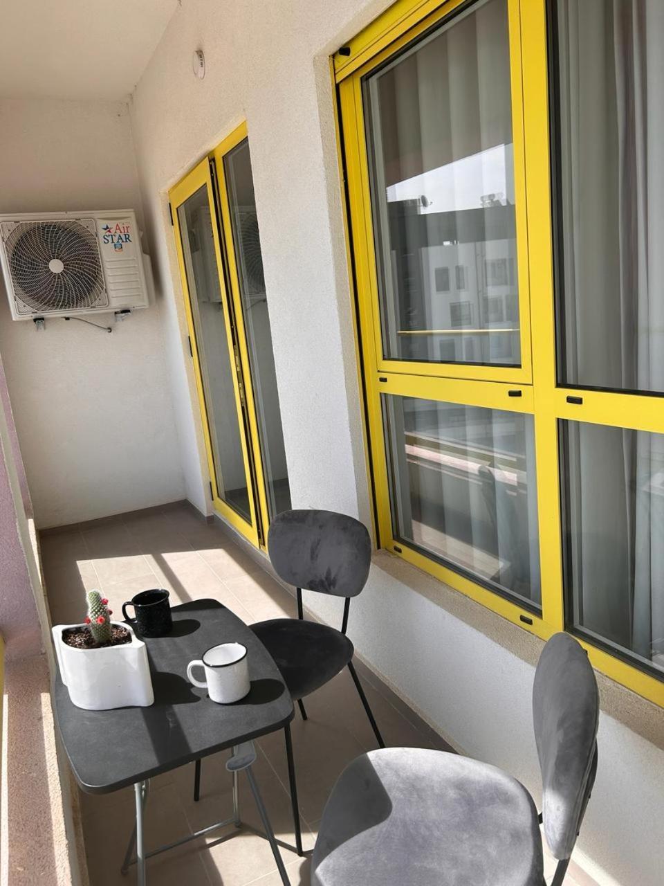 Picasso Apartment Tirana Exteriör bild